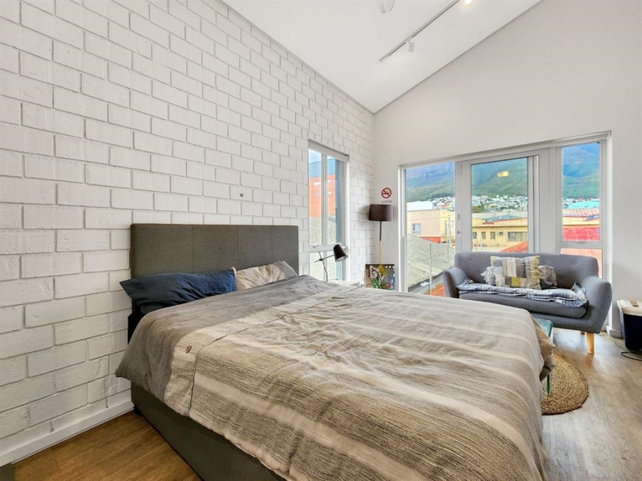 To Let 1 Bedroom Property for Rent in Woodstock Western Cape